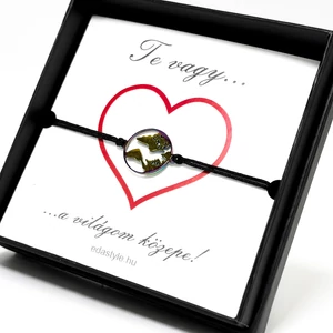 Világom közepe... zsineg karkötő földgömb medállal Fekete-színes