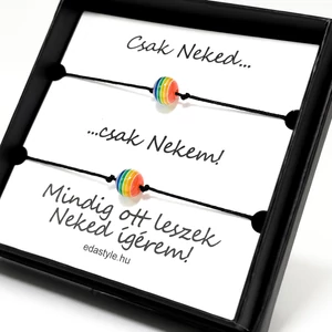 Páros zineg karkötő szivárvány felirattal