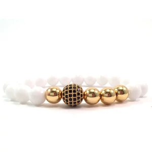 Tejkvarc arany gyöngy és cirkon labdás karkötő