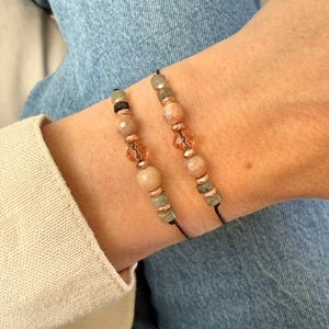 Holdköves zsineg karkötő