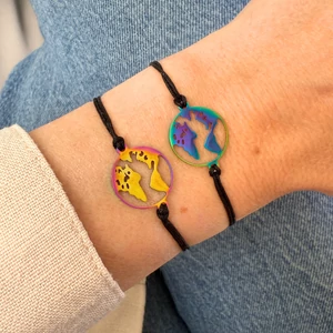 Földgömb zsineg karkötő 