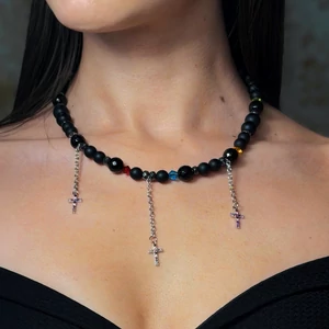 Ónix lánc kristályokkal