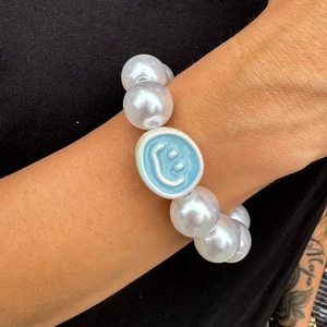 Tekla Smile Karkötő Kék