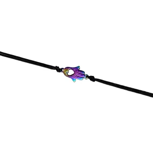 Szivárvány acél hamsa medálos zsineg karkötő