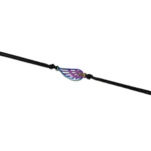 Szivárvány acél angyalszárny medálos zsineg karkötő