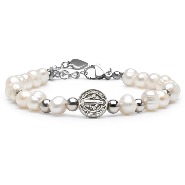 Tenyésztett gyöngy Szent Benedek karkötő