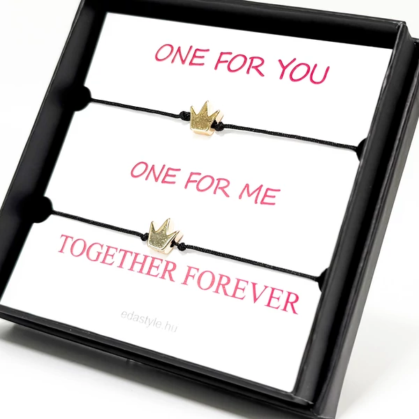 Páros zineg karkötő korona medállal Arany