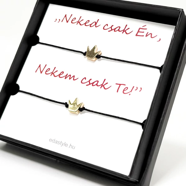 Páros zineg karkötő korona medállal Arany