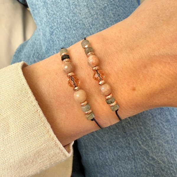 Holdköves zsineg karkötő