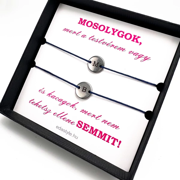 Testvér zsineg karkötő gravírozható kör medállal Kék