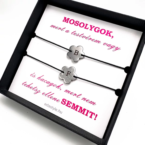 Testvér zsineg karkötő gravírozható virág medállal Fekete