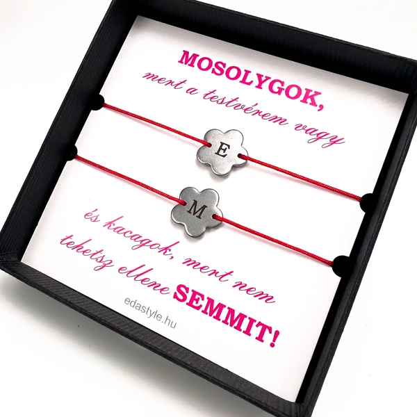 Testvér zsineg karkötő gravírozható virág medállal Piros